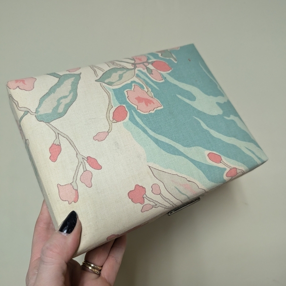 Floral Patterned Jewelry Box - Picture 2 of 13